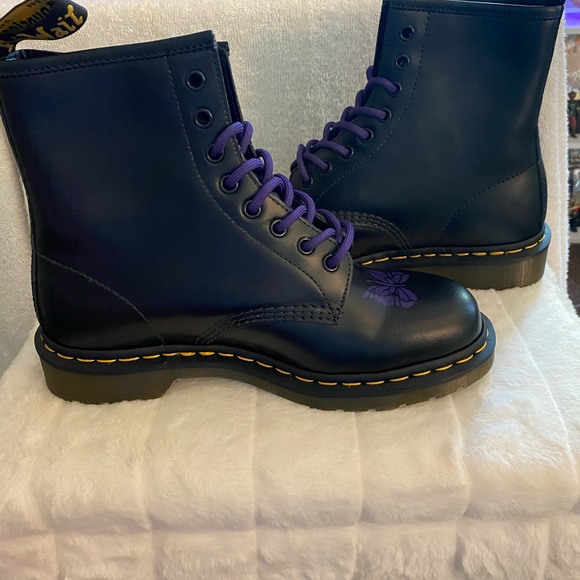 Dr. Martens needles Collab size women’s 9 - Picture 3 of 6